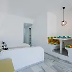 Estudio - La Caleta Адехе